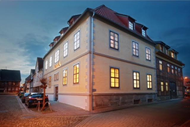 Hotel Am Markt Oebisfelde Bagian luar foto