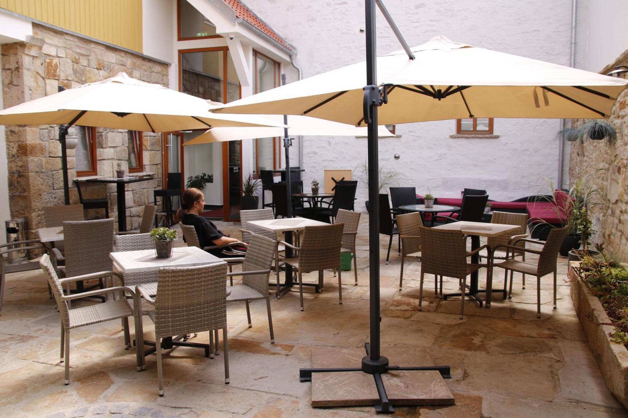 Hotel Am Markt Oebisfelde Bagian luar foto