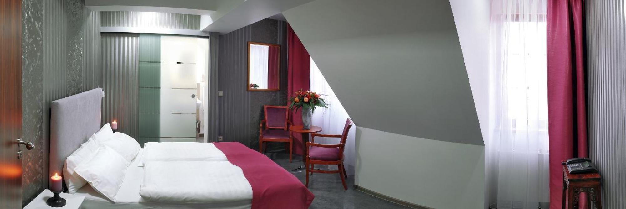 Hotel Am Markt Oebisfelde Bagian luar foto
